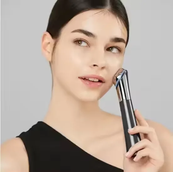 Four in one facial phototherapy skincare tools and other household beauty equipment 2